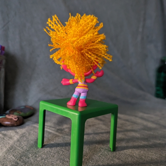 Trolls DreamWorks Figure Dj Suki Hasbro 3 In Pink Orange 2014 Toy World Tour - Picture 6 of 12